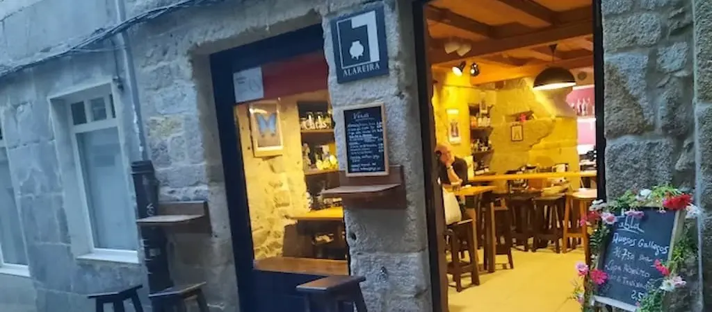 Vinoteca A Lareira - La mejor vinoteca del casco vello de Vigo